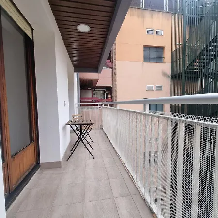 Comfortable Central Apartment - With Parking Apartment *