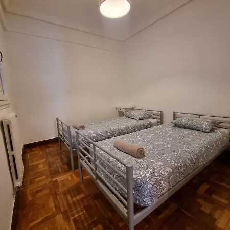 Comfortable Central Apartment - With Parking شقة سان سيباستيان